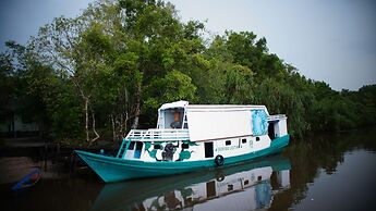 Houseboat Bee Kelotok