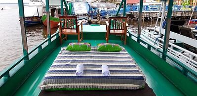 Houseboat Bee Kelotok