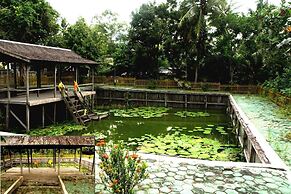 Houseboat Bee Kelotok