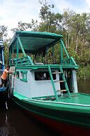 Houseboat Bee Kelotok