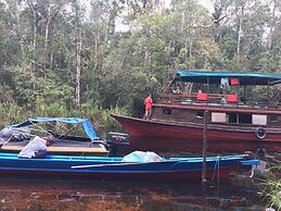 Houseboat Bee Kelotok