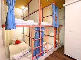 Sleepy Station - Hostel