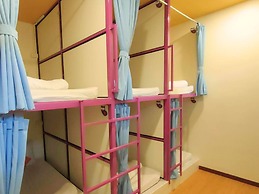 Sleepy Station - Hostel