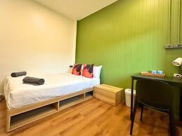 Sleepy Station - Hostel