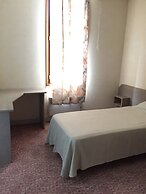 Hotel De La Mare