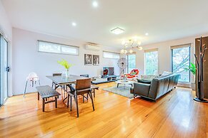 Melbourne Luxury Villa at Doncaster