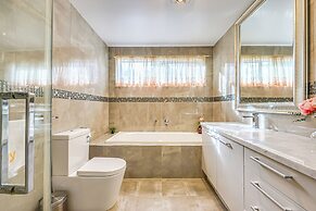 Melbourne Luxury Villa at Doncaster
