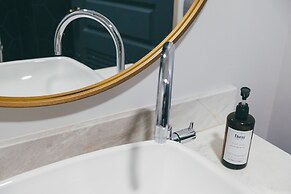 THEA Private Suites by TH District