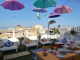 Due Passi dal Centro