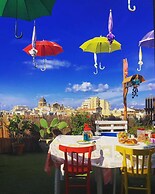 Due Passi dal Centro