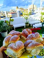 Due Passi dal Centro