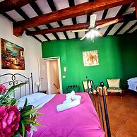 Due Passi dal Centro