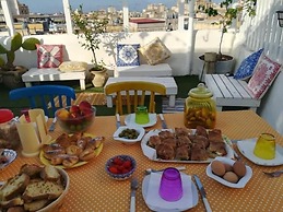 Due Passi dal Centro