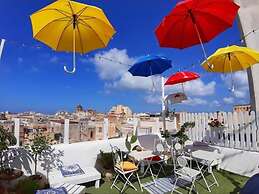 Due Passi dal Centro