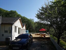 Hwaya Mountain Pension