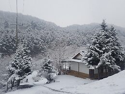 Hwaya Mountain Pension