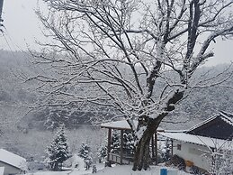 Hwaya Mountain Pension