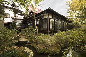 Temple Hotel Takayama Zenkoji