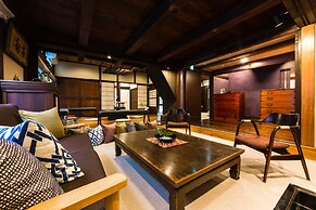 Temple Hotel Takayama Zenkoji