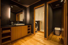 Temple Hotel Takayama Zenkoji