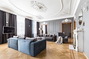 Hermitage Apartment 180m2