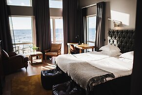 Ocean Hotel