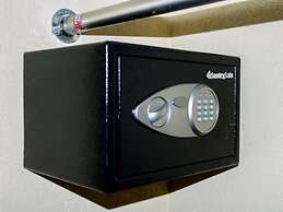 Millenium Manor Hotel