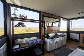 Namushasha River Villa