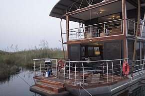 Namushasha River Villa