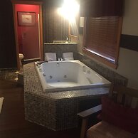 Sumas Mountain Lodge