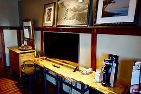 Sumas Mountain Lodge