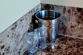 Sumas Mountain Lodge