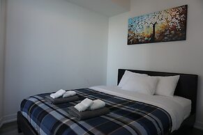 Aaira Suites at 1 York St