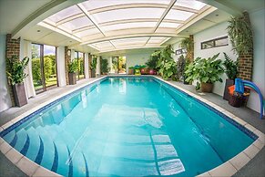 Sea View Holiday Flat - Covehurst Bay