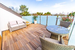 Sea View Holiday Flat - Covehurst Bay