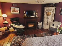 Applesauce Inn B&B