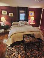 Applesauce Inn B&B