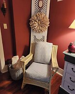 Applesauce Inn B&B