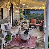 Applesauce Inn B&B