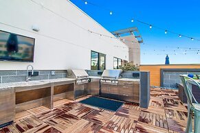 Bluebird Suites near Facebook HQ