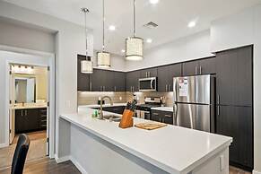 Bluebird Suites near Facebook HQ