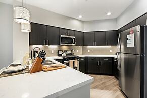 Bluebird Suites near Facebook HQ