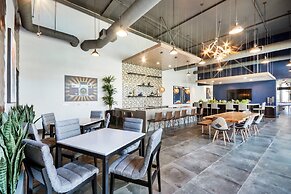 Bluebird Suites near Facebook HQ