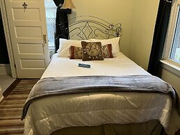 Abbey House Inn