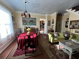 Abbey House Inn