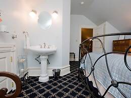 Abbey House Inn