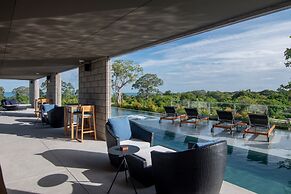 Cross Pattaya Oceanphere