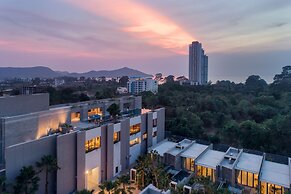 Cross Pattaya Oceanphere