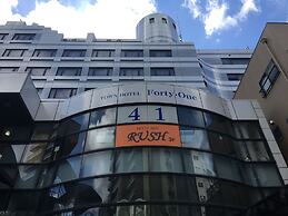 TOWN HOTEL Forty One