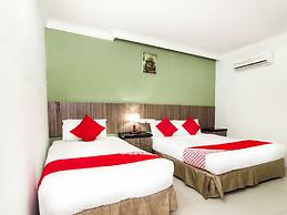 Super OYO 443 Crystal City Hotel